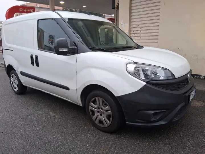 Бампер Fiat Doblo б/у автозапчастини