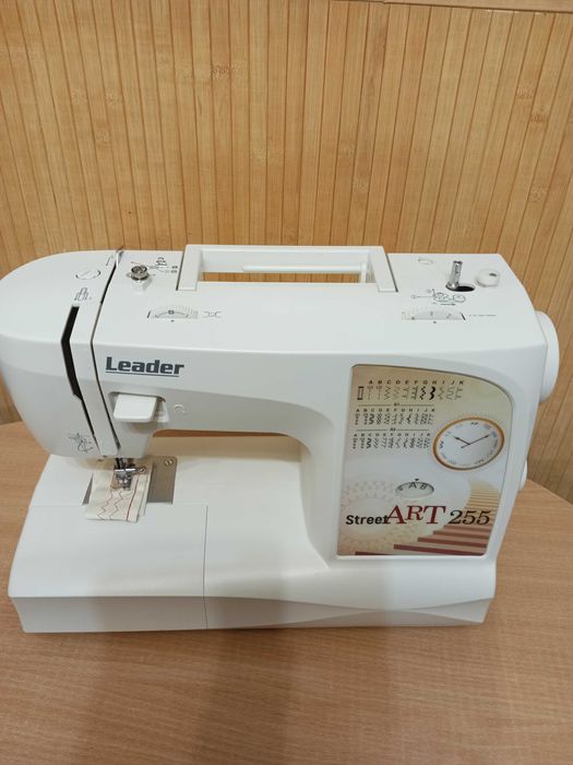 Швейная машина Leader STREET ART255