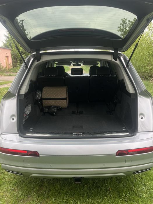 Продам Audi Q7 2017