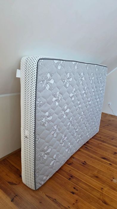Materac piankowy 140x200  Magniflex Classico Excellence