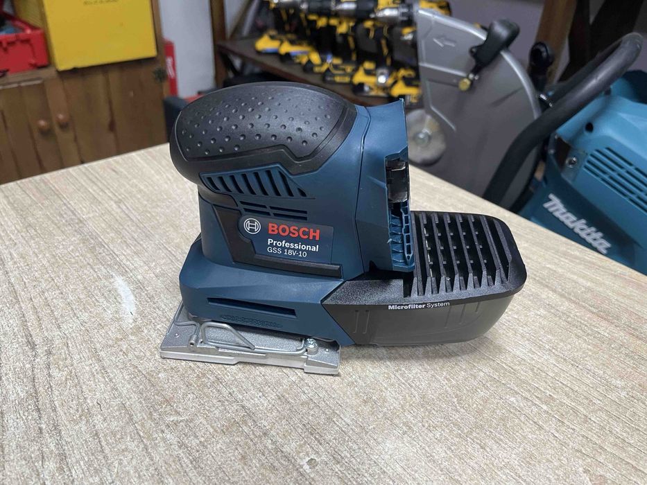 Bosch GSS 18V-10 Professional / Акумуляторна віброшліфмашина Бош