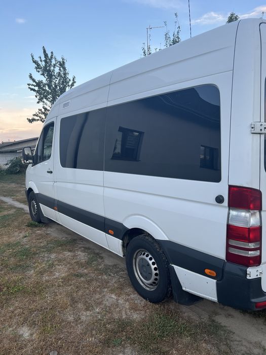 Продається по низу ринку бо не можна переоформити ( по техпаспорту) 
Штрафів немає 
Авто повністю на ходу 
Салон збережений 
Із недоліків
По косметиці є трохи нюанси 
Міст підвиває 
За кордон можна їхати без питань