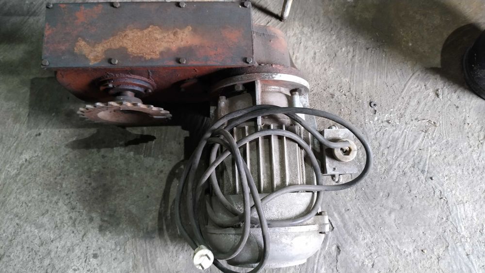 Редуктор для дровоколу