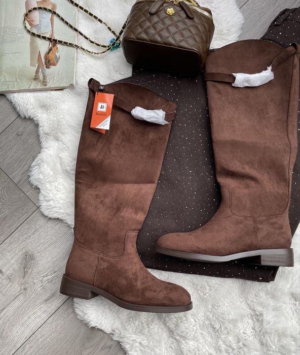замшеві трендові чоботи