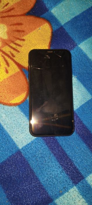 Iphone XR, акумулятор 75%