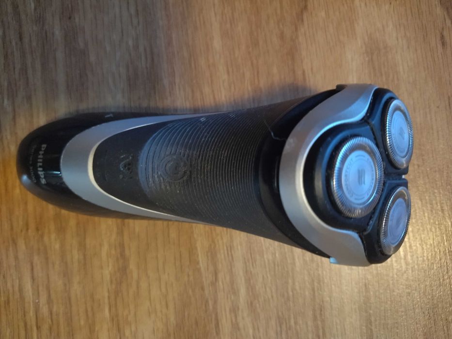 Электробритвы Philips