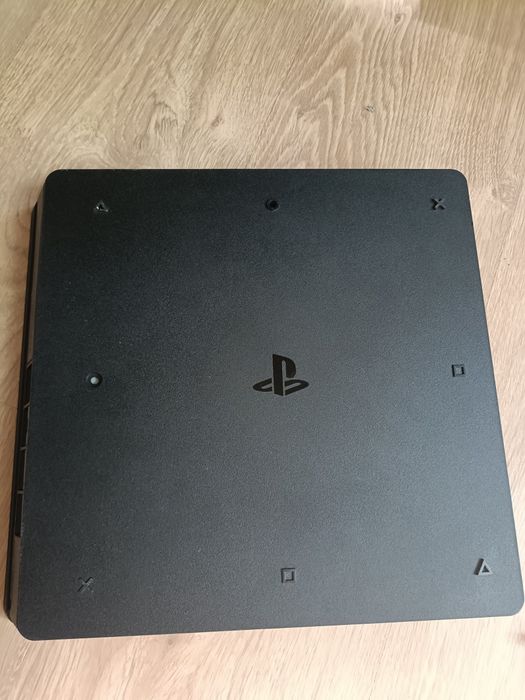 Playstation 4 slim 500 gb без геймпада