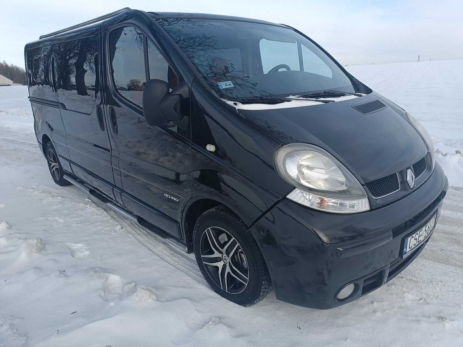 Renault Trafic 9 osobowy 2.5 bardzo zadbany ( vivaro primastar)