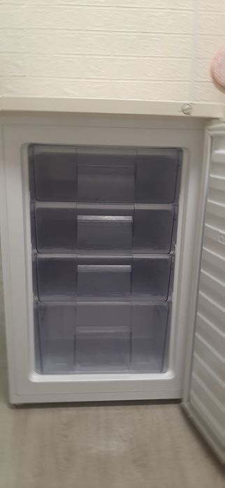 Морозильна камера Whirlpool