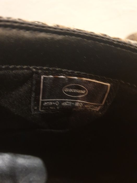 Botki z wężowym wzorem