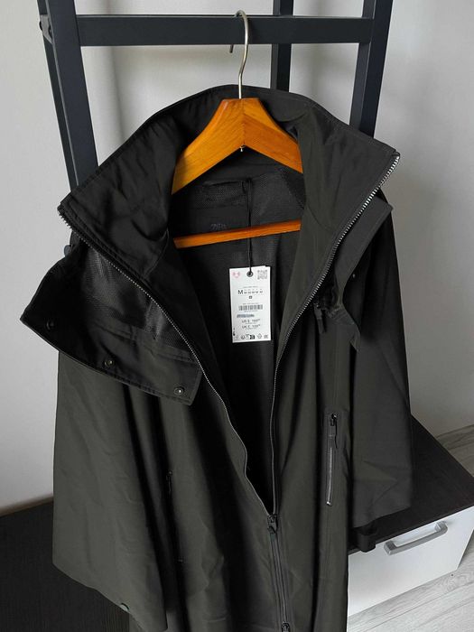 Trencz pelerynowy płaszcz ZARA ZW hydrofobowy przeciwdeszczowy peleryna water repellent cape trench coat