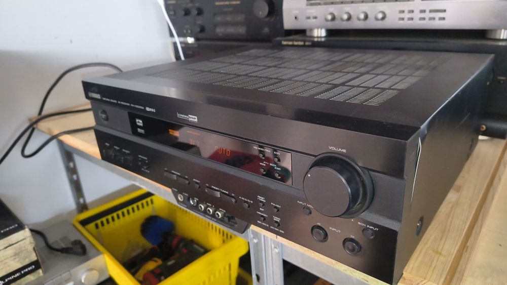Amplituner Yamaha RX-V520RDS 5.1