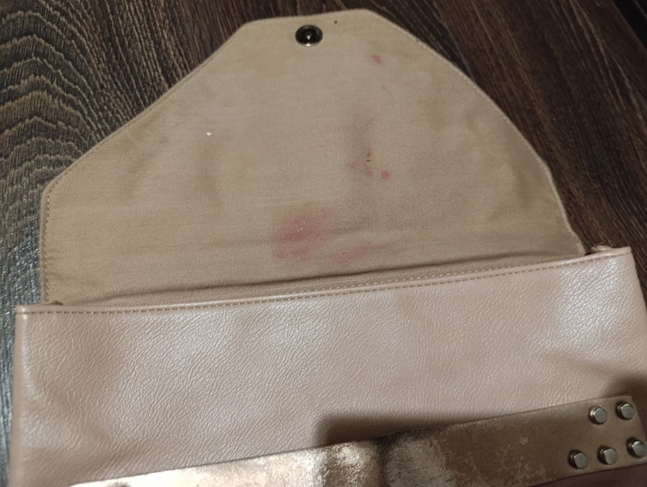 Пудровий клатч mango вживаний