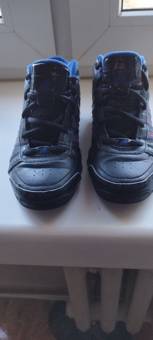 Buty adidas NBA dla chłopca