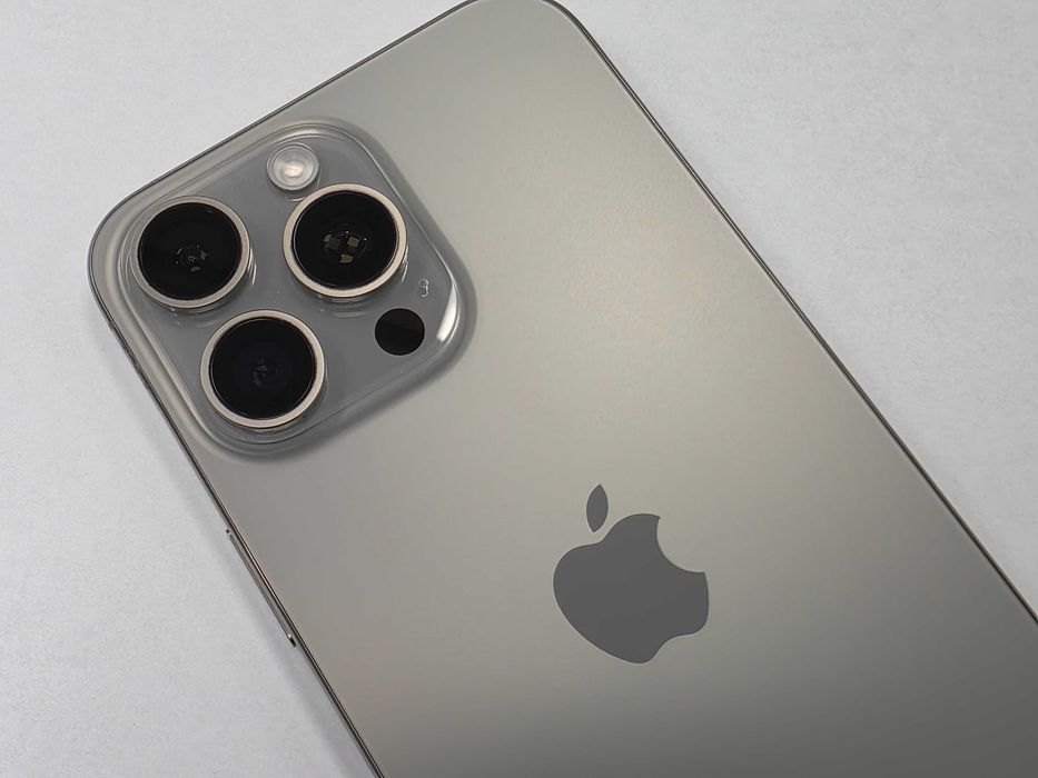 iPhone 15 PRO MAX 256GB Dual SIM (SIM + eSIM)/ Natural Titanium/ BAT 85%/ Grade B+ do A-/ + ładowarka/ GW 12 MSC