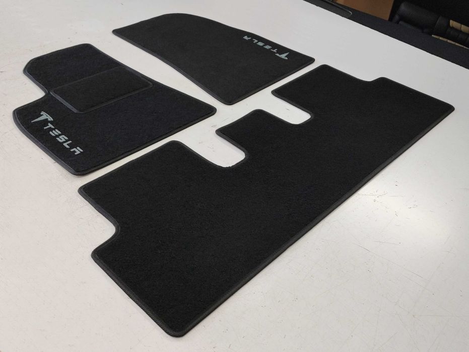 Автоковрики для Tesla Model 3. Коврики в салон для Тесла 3