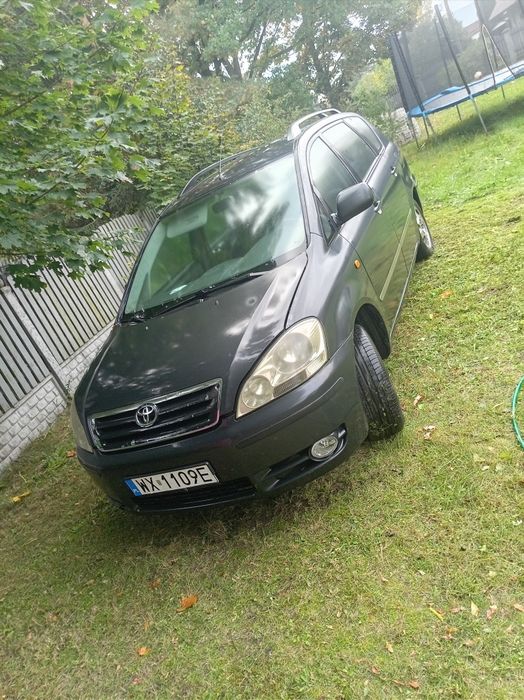 Sprzedam Toyota avensis verso 2.0