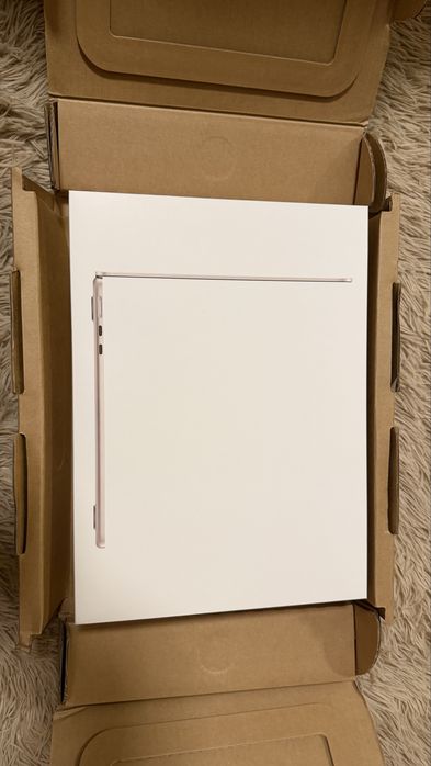 MacBook Air 13” M3 8GB / 256GB – Garantia + Caixa Original