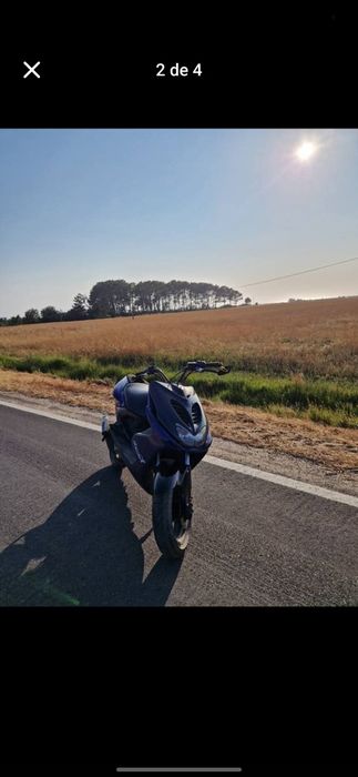 Yamaha aerox, toda refeita, com muito material. Negociável