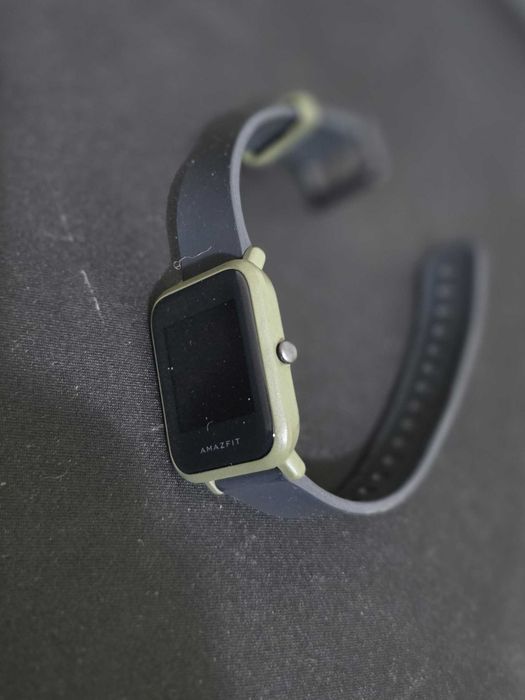 1 relogio amazfit Bip