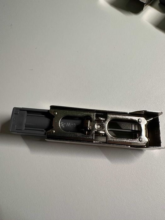 10 * BLUM BLUMOTION 973A0500.01  – Dobradiça com braço baixo