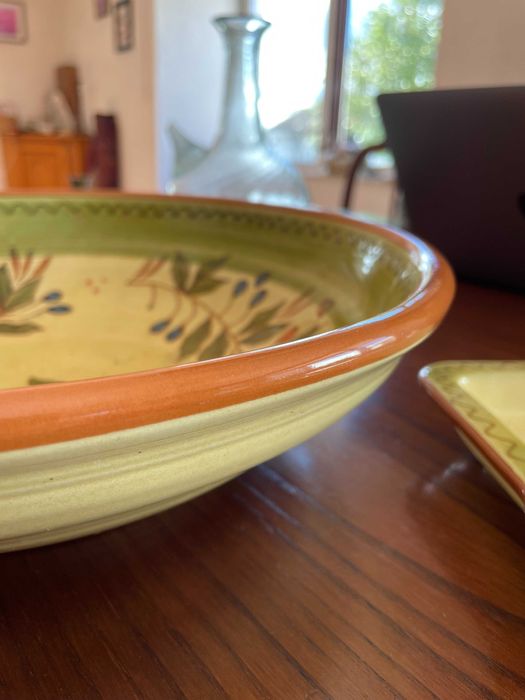 Tabuleiro e taça da marca Mos Portugal