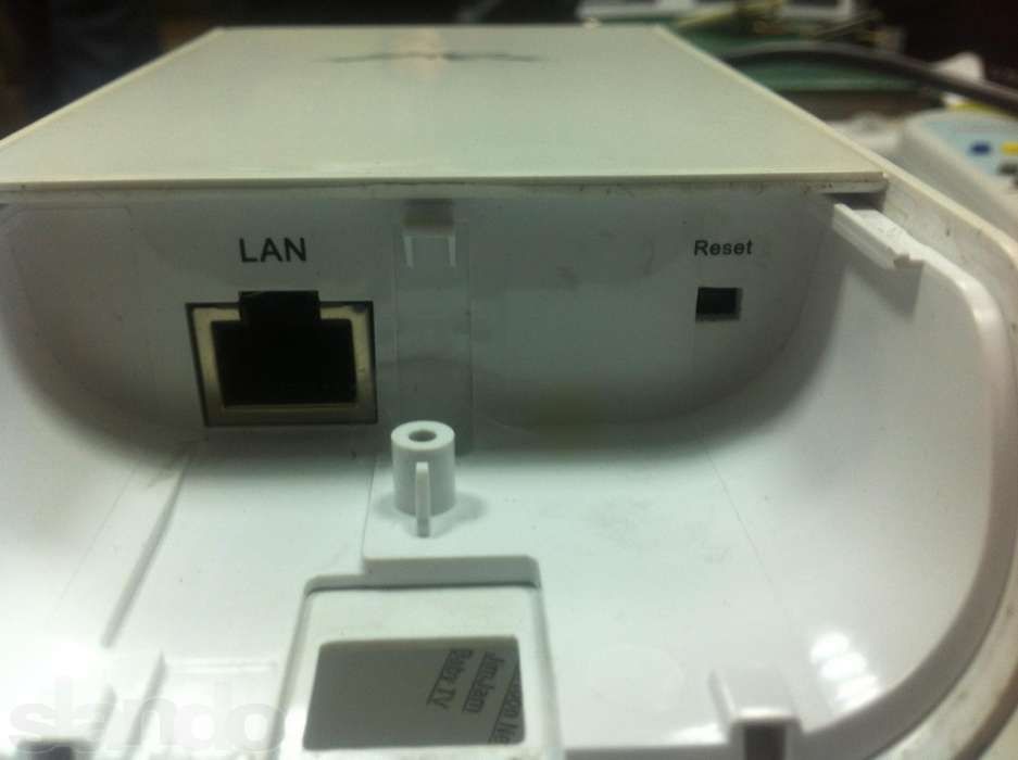 Продам Ubiquiti NanoStation Loco M5 (можно без PoE)