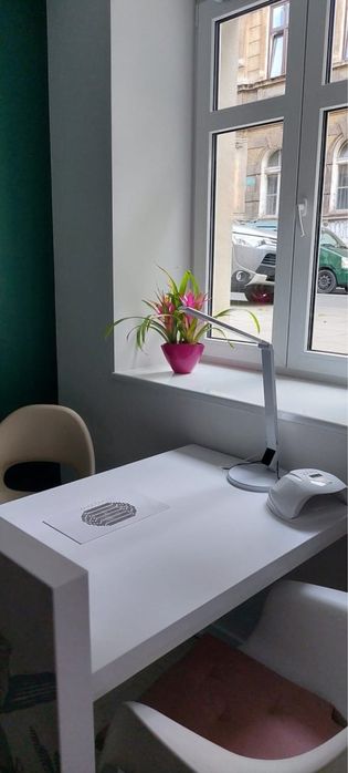 Wynajem stanowiska manicure/pedicure Stare Miasto
