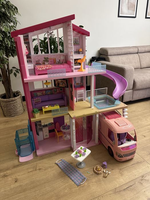 BARBIE Dreamhouse+kamper!