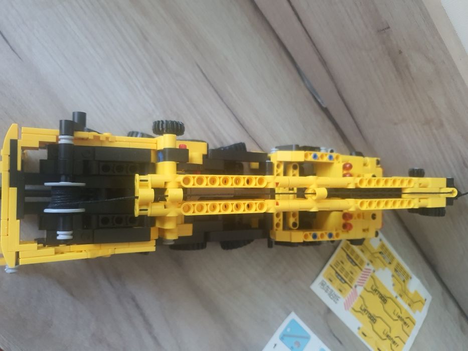 Lego грузовий кран