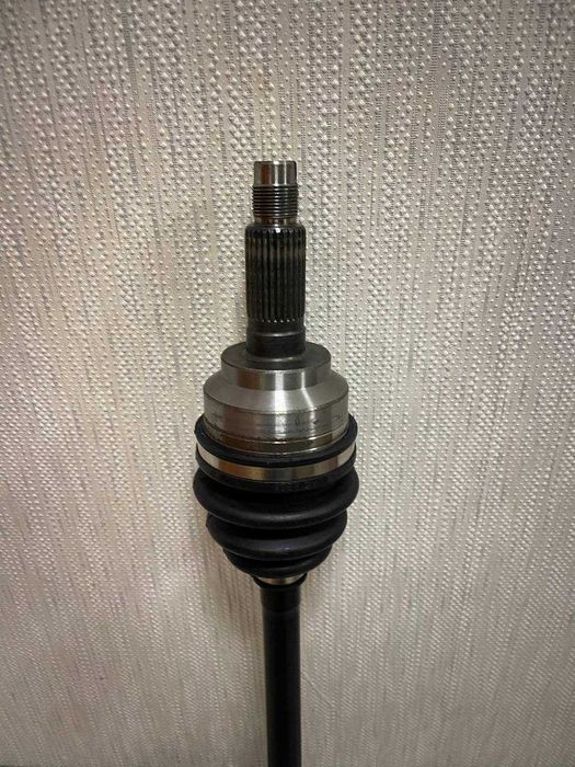 Новый Вал привода правый (полуось в сборе)  KIA CARENS II 2002-2006