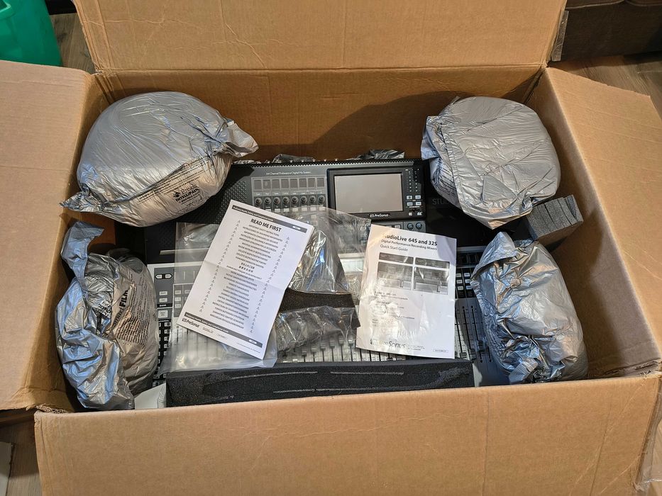 Presonus Studio Live III 64S nova com porta tablet