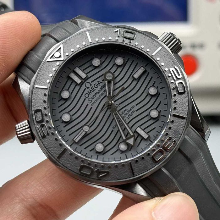 Relógio Omega Seamaster Diver 300M "Guerreiro Negro"