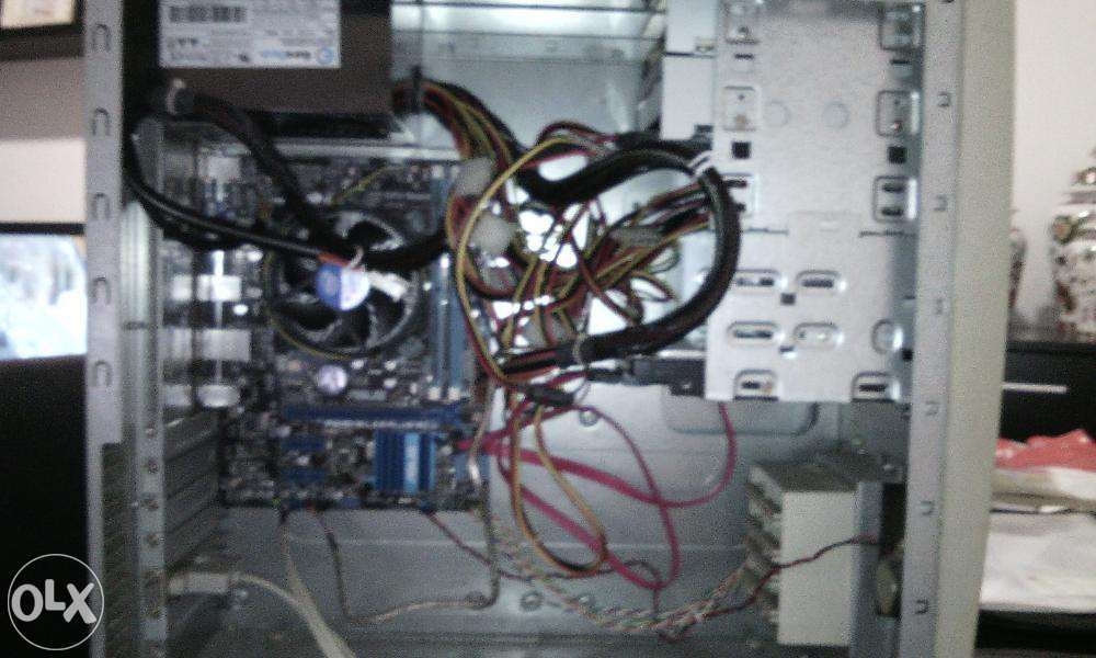 ASUS PC Tower with UEFI BIOS + LCD Monitor64585473224706124