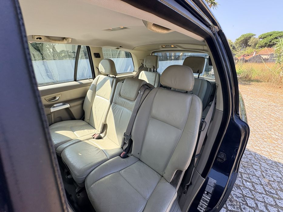 Volvo XC90 D5 AWD - 7 lugares