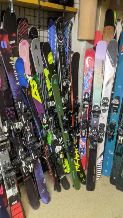 Розпродаж Гірські лижі з Австрії, опт і роздріб