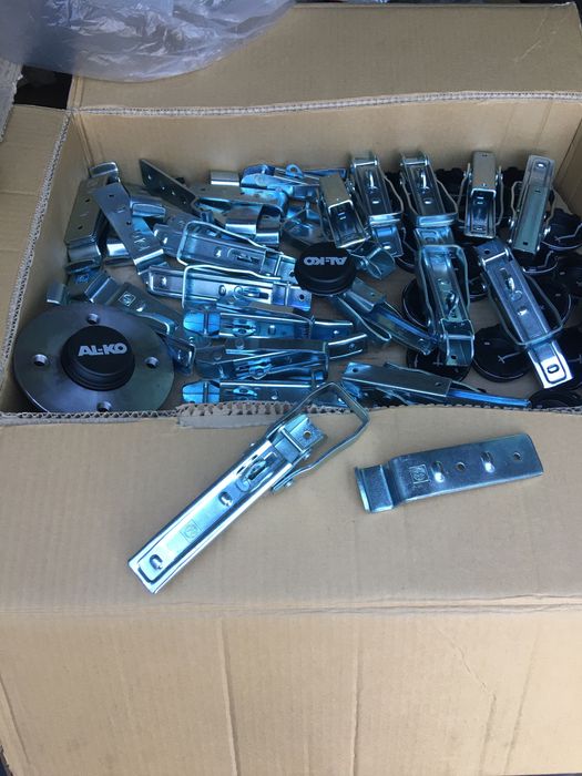 Защёлка  , замки,  петля  борта легковых прицепов,амортизатор