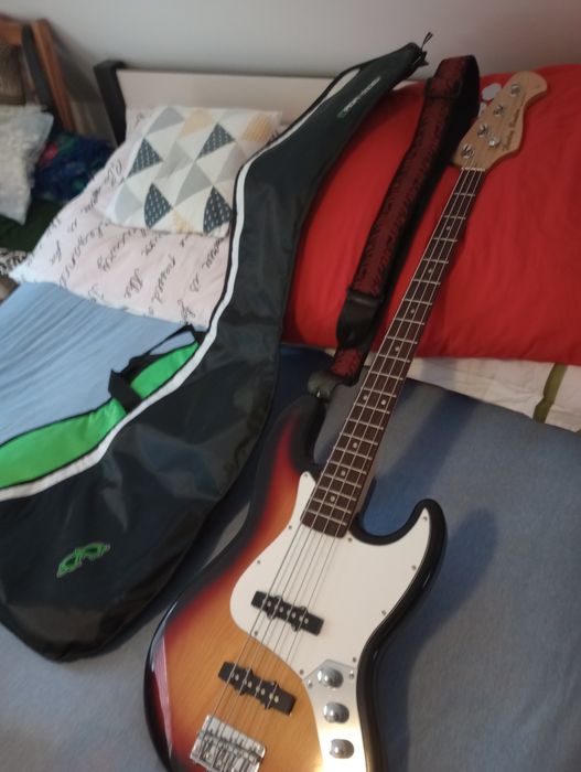 Gitara basowa kopia Fendera