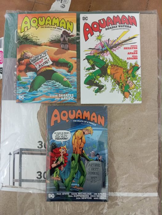 Absolutes e Omnibus DC Comics