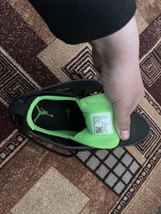 Flight Club 91 'Black Green Strike'.