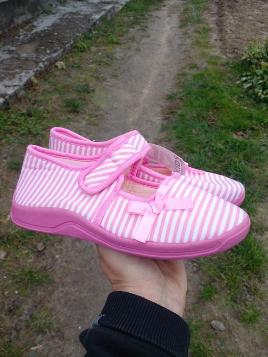 Детские тапочки на липучке 34 р.-р.