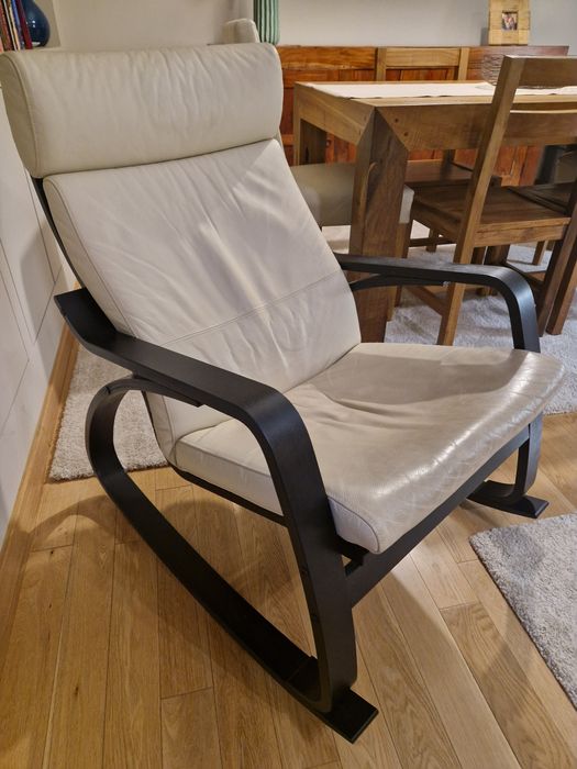 Cadeira de baloiço em pele (Ikea)