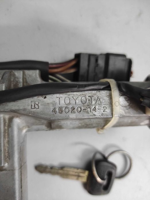 TOYOTA CARINA (AT170) OE: 450.20-14-2, Stacyjka z kluczykiem