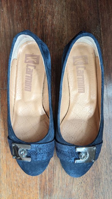 Sapatos de salto azuis