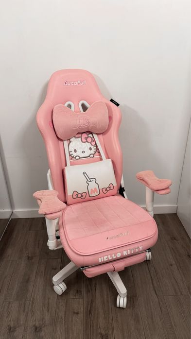Krzesło gamingowe Hello Kitty x AutoFull