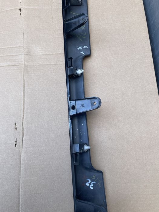 Spoiler Traseiro Nissan Navara D23