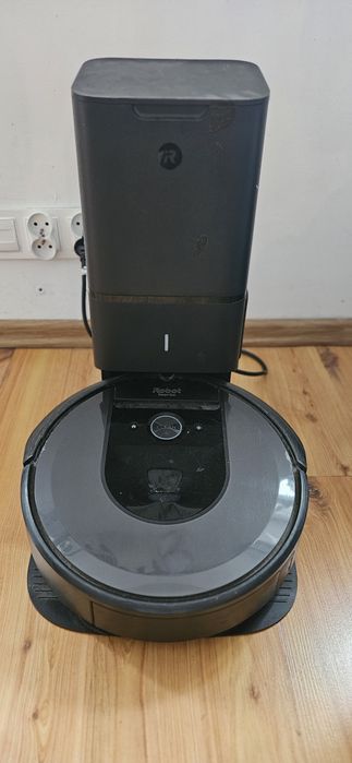 iRobot Roomba i7+