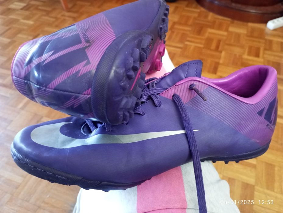 7 Vendo cada par sapatilhas