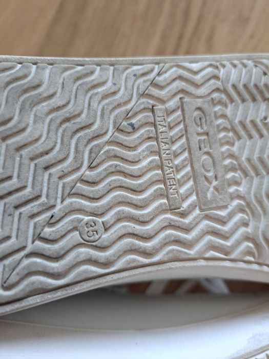 Sapatilhas Geox 35 brancas e azuis escuras