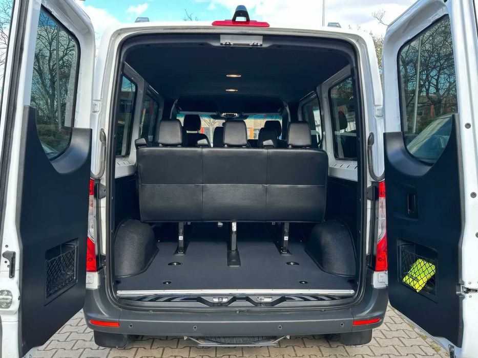 Mercedes-Benz Sprinter      2021